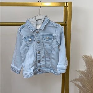 Jean jacket with hood